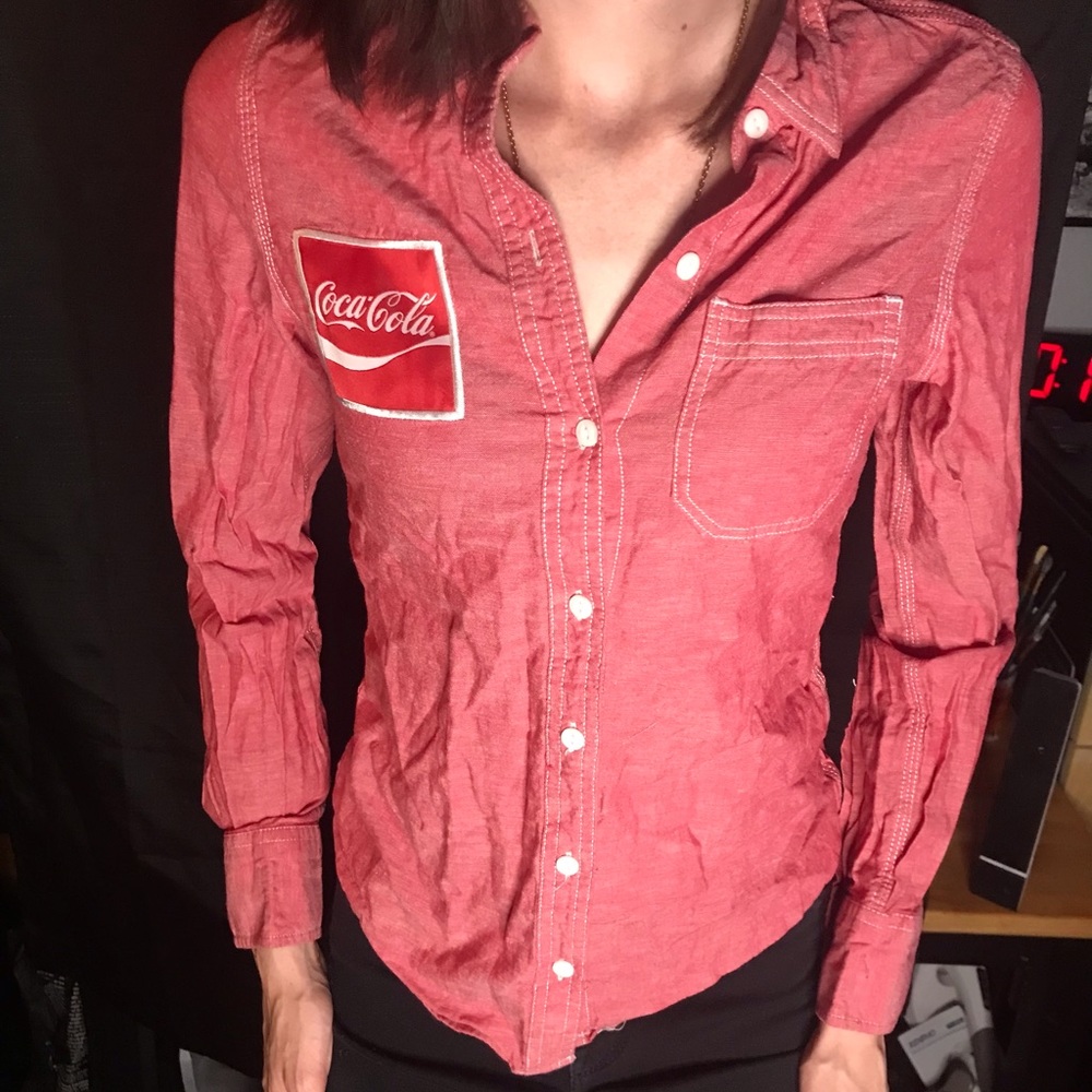 Coca-Cola Logo Shirt Small